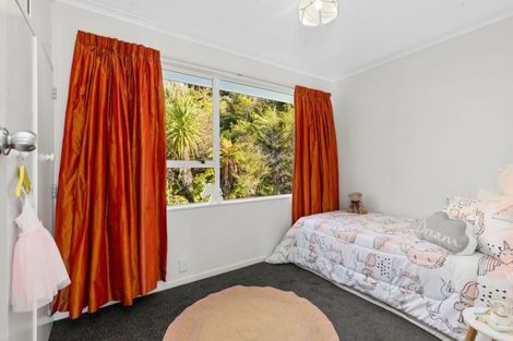 Photo of property in 17 Willis Grove, Wainuiomata, Lower Hutt, 5014