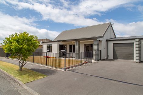 Photo of property in 1/49 Castletown Place, New Brighton, Christchurch, 8083