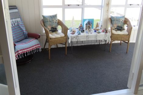 Photo of property in 15 Ferry Street, Foxton Beach, Foxton, 4815