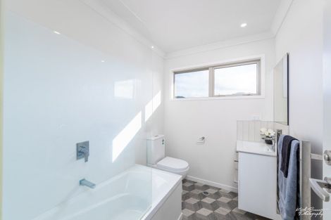 Photo of property in 1 Stephen Street, Trentham, Upper Hutt, 5018