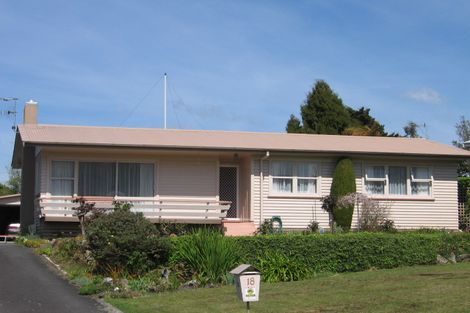 Photo of property in 18 Totaravale Street, Pukehangi, Rotorua, 3015