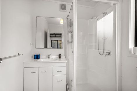 Photo of property in 17 Cook Drive, Whitianga, 3510