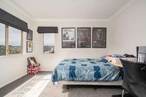 Photo of property in 50 Erlestoke Crescent, Churton Park, Wellington, 6037