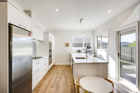 Photo of property in 91 Puketapu Road, Taradale, Napier, 4112