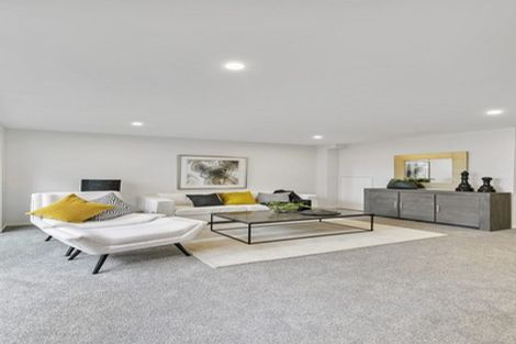 Photo of property in 14e Ropata Avenue, Point England, Auckland, 1072