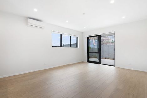 Photo of property in 25 Viridian Avenue, Rosehill, Papakura, 2113