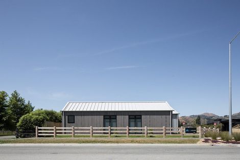 Photo of property in 1 Bunz Road, Halswell, Christchurch, 8025