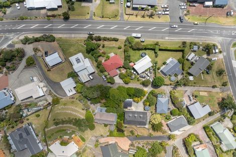 Photo of property in 7 Cable Bay Block Road, Cable Bay, 0420