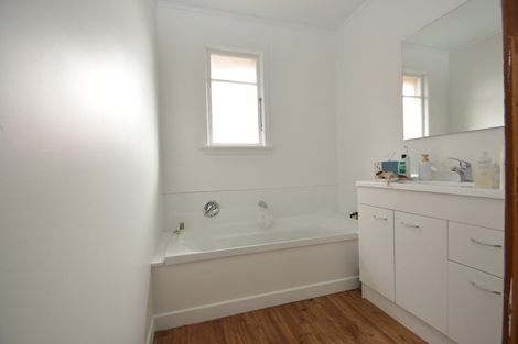 Photo of property in 16 Herriot Street, Richmond, Invercargill, 9810