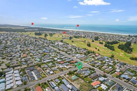 Photo of property in 32 Sylvia Street, Parklands, Christchurch, 8083