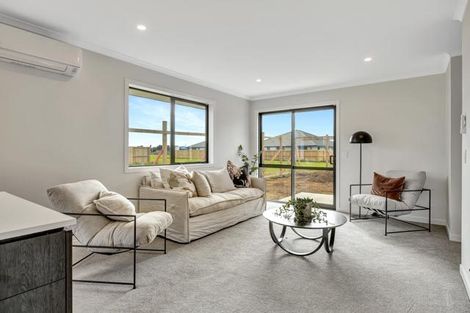 Photo of property in 13 One Haruru Street, Cambridge, 3493