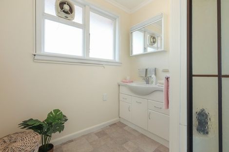 Photo of property in 35 Rountree Street, Upper Riccarton, Christchurch, 8041