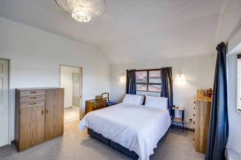 Photo of property in 10 Knightsbridge Place, Taradale, Napier, 4112