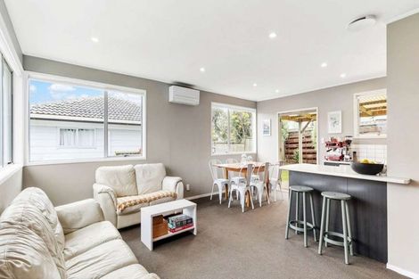 Photo of property in 132 Awaruku Road, Torbay, Auckland, 0630