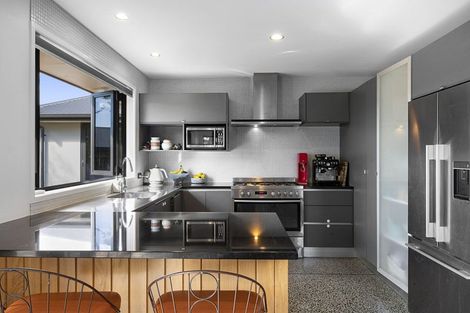 Photo of property in 533 Manutahi Road, Lepperton, New Plymouth, 4373