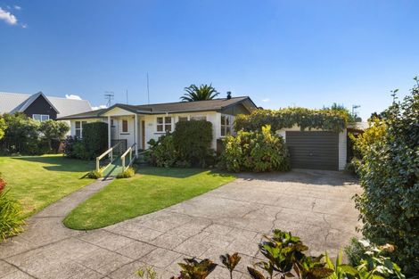 Photo of property in 1 Winiata Street, Brookfield, Tauranga, 3110