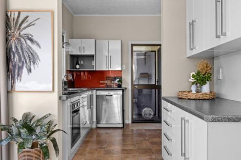 Photo of property in 10 Cassino Crescent, Onekawa, Napier, 4110