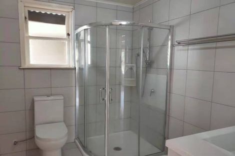 Photo of property in 7 Kaweka Street, New Lynn, Auckland, 0600