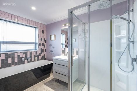 Photo of property in 14 Deans Place, Amberley, 7410