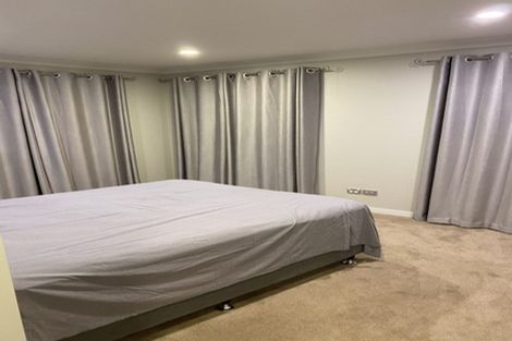 Photo of property in 2 Creggan Crescent, Flat Bush, Auckland, 2019