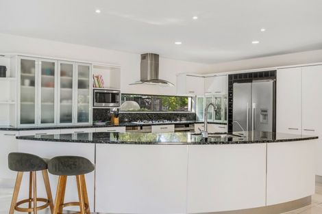 Photo of property in 24 Santa Cruz Drive, Shamrock Park, Auckland, 2016