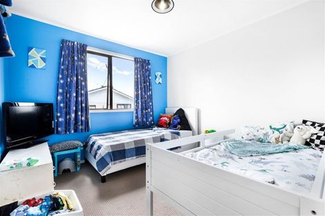 Photo of property in 2/8 Dalmatia Place, Henderson, Auckland, 0612