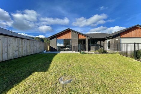 Photo of property in 19 Te Ara O Toroa, Wainuiomata, Lower Hutt, 5014