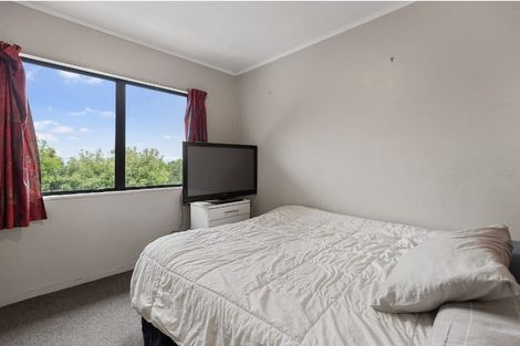 Photo of property in 2 Leander Road, Bayswater, Auckland, 0622