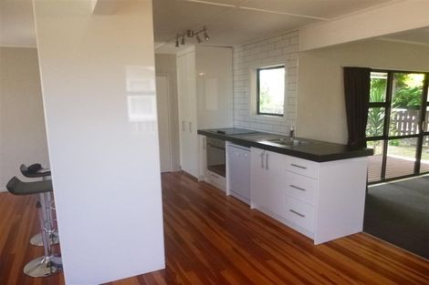 Photo of property in 12 Grant Place, Greenmeadows, Napier, 4112