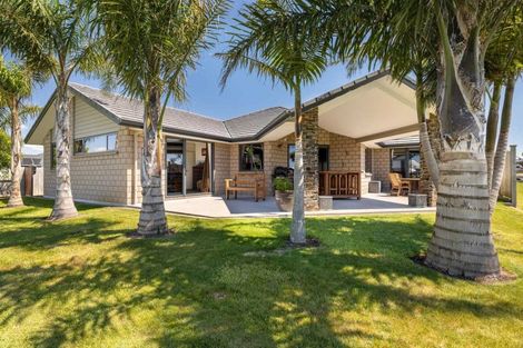 Photo of property in 10 Sophora Place, Papamoa Beach, Papamoa, 3118