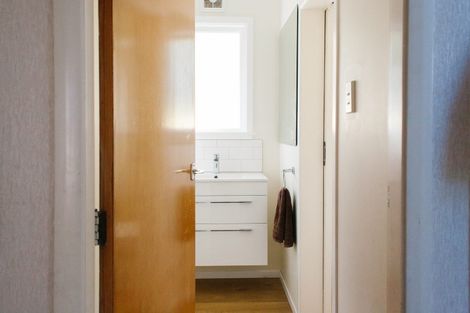 Photo of property in 31 Dowse Drive, Maungaraki, Lower Hutt, 5010