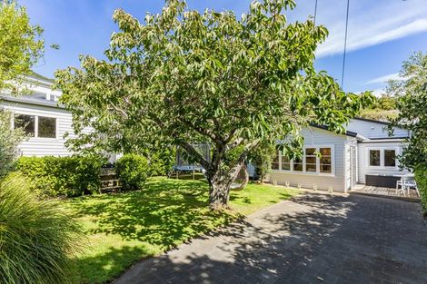 Photo of property in 4 Totara Street, Eastbourne, Lower Hutt, 5013