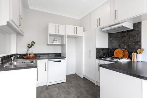 Photo of property in 181 Tukapa Street, Westown, New Plymouth, 4310