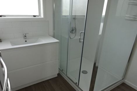 Photo of property in 21a Halldene Terrace, Red Beach, 0932