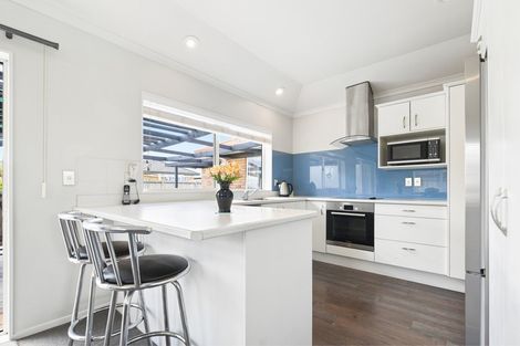 Photo of property in 14 Buckingham Place, Rototuna North, Hamilton, 3210