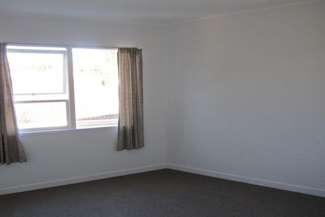 Photo of property in 120 Sunset Road, Unsworth Heights, Auckland, 0632