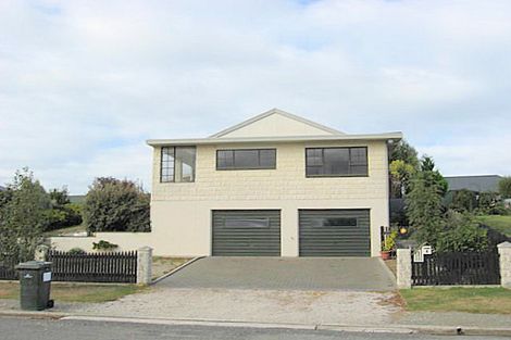 Photo of property in 8 Grove Avenue, Weston, Oamaru, 9401