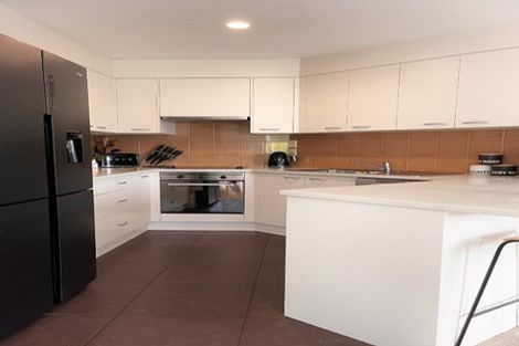 Photo of property in 38 Hewlett Road, Massey, Auckland, 0614