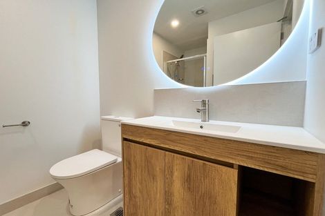 Photo of property in 12/9 Aeroview Drive, Beach Haven, Auckland, 0626