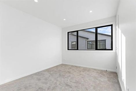 Photo of property in 8/25 Swanson Road, Henderson, Auckland, 0610