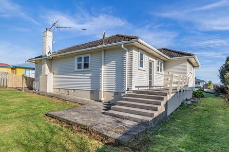 Photo of property in 96 Tiro Tiro Road, Levin, 5510