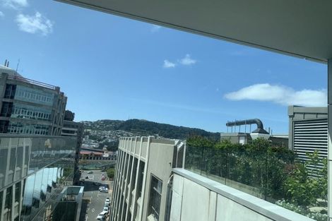 Photo of property in 9 Chews Lane, Wellington Central, Wellington, 6011