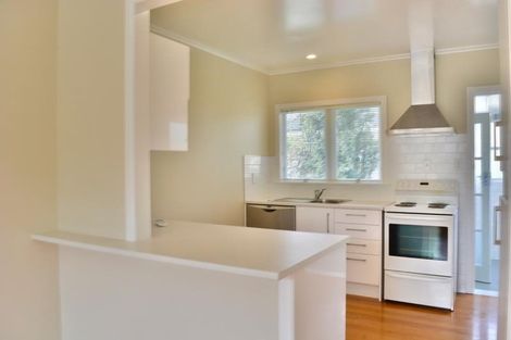 Photo of property in 2/156 Hinemoa Street, Birkenhead, Auckland, 0626