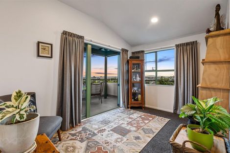 Photo of property in 87 Glengarry Road, Glen Eden, Auckland, 0602