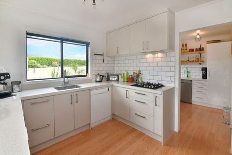 Photo of property in 230 Wishart Road, Helensville, 0875