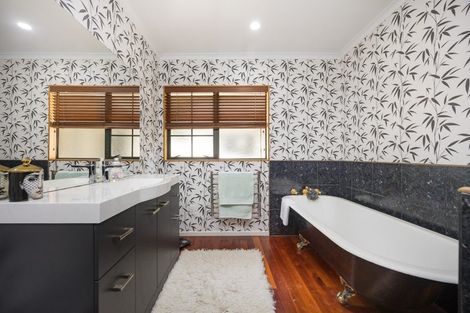 Photo of property in 320 Aokautere Drive, Aokautere, Palmerston North, 4471