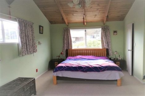 Photo of property in 6 Da Vinci Place, West Harbour, Auckland, 0618