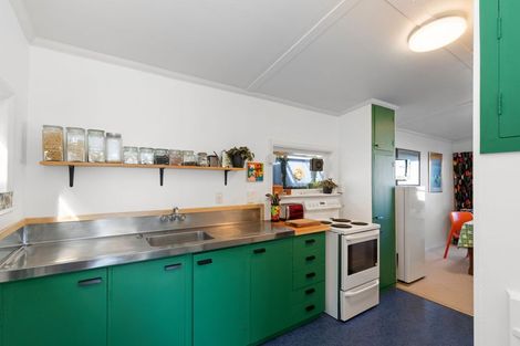 Photo of property in 136 The Parade, Paekakariki, 5034