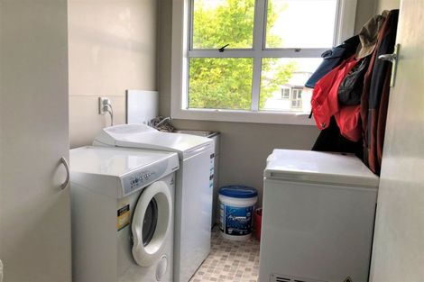 Photo of property in 22 Golfers Drive, Balclutha, 9230