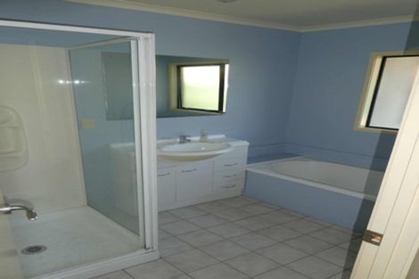 Photo of property in 42 Triangle Road, Massey, Auckland, 0614